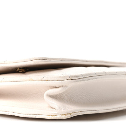 Caviar Quilted Wallet On Chain WOC White