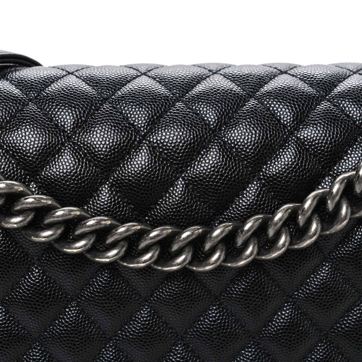 Caviar Quilted Large Boy Flap Black